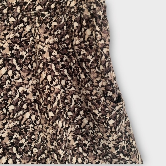 Aritzia Talula Abstract Print High Waisted Shorts - Picture 3 of 7